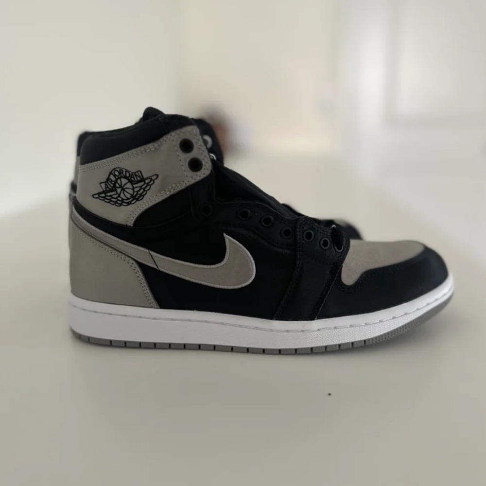 Jordan 1 Retro High OG Satin Shadow